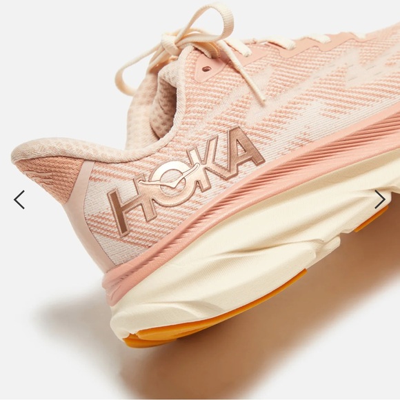 Hoka One One
Women's Clifton 9
Sneakers in
Sandstone/Cream 9B new - Picture 4 of 16